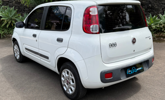 Fiat UNO ATTRACTI. Celeb.1.4 EVO F.Flex 8V 4p 2011 Flex-10