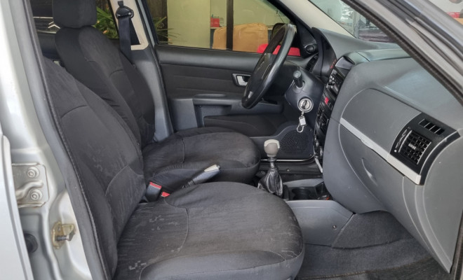 Fiat Siena HLX 1.8 mpi Flex 8V 4p 2005 Gasolina-7