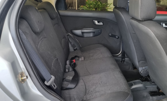 Fiat Siena HLX 1.8 mpi Flex 8V 4p 2005 Gasolina-8