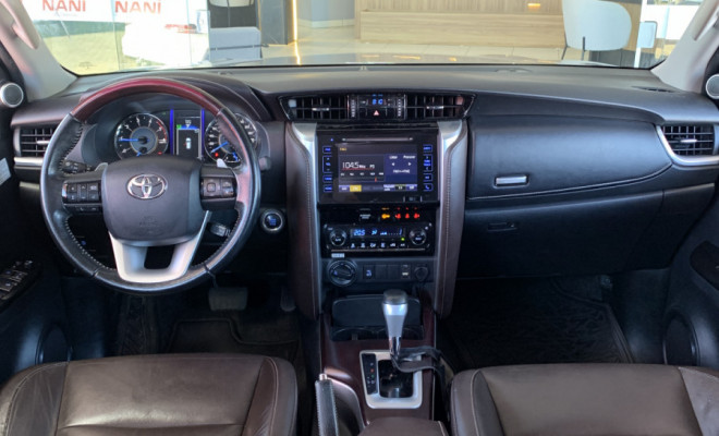 Toyota Hilux CD SRX 4x4 2.8 TDI 16V Diesel Aut. 2018 Diesel-7