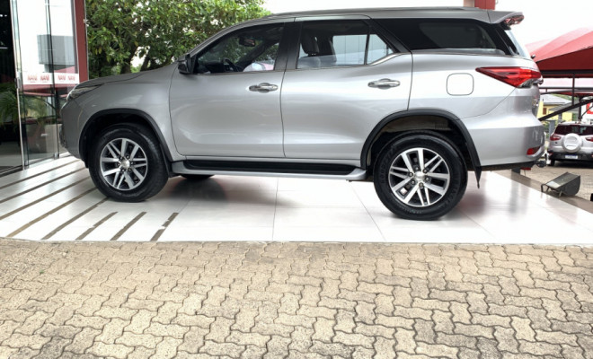Toyota Hilux CD SRX 4x4 2.8 TDI 16V Diesel Aut. 2018 Diesel-4