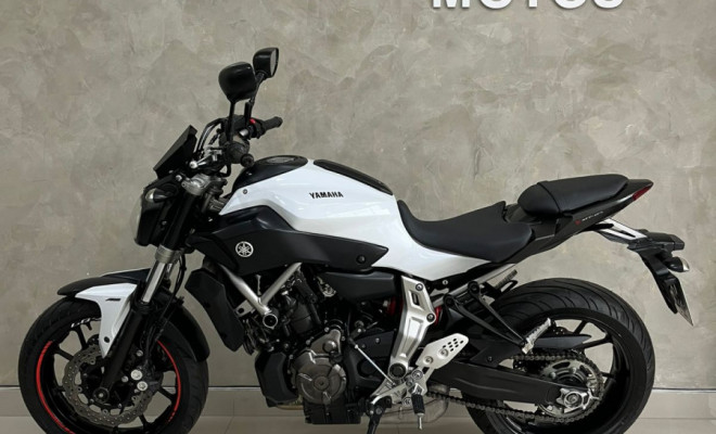 YAMAHA MT-07/MT-07 ABS 689cc 2016 Gasolina-4