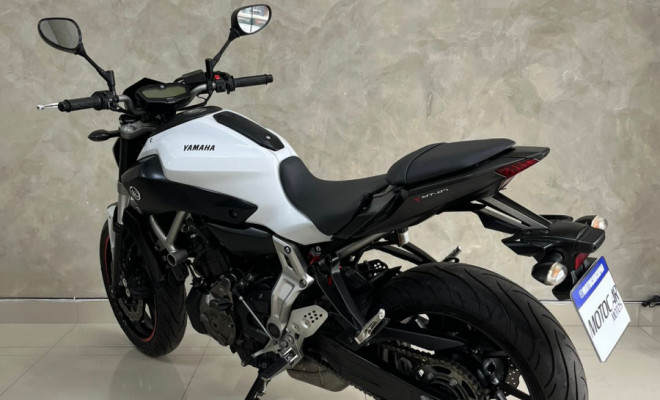 YAMAHA MT-07/MT-07 ABS 689cc 2016 Gasolina-3