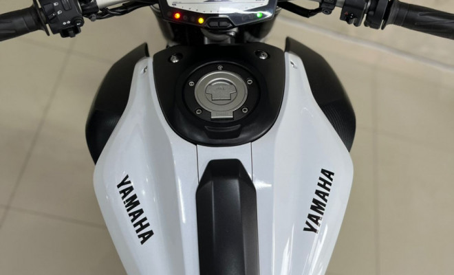 YAMAHA MT-07/MT-07 ABS 689cc 2016 Gasolina-2