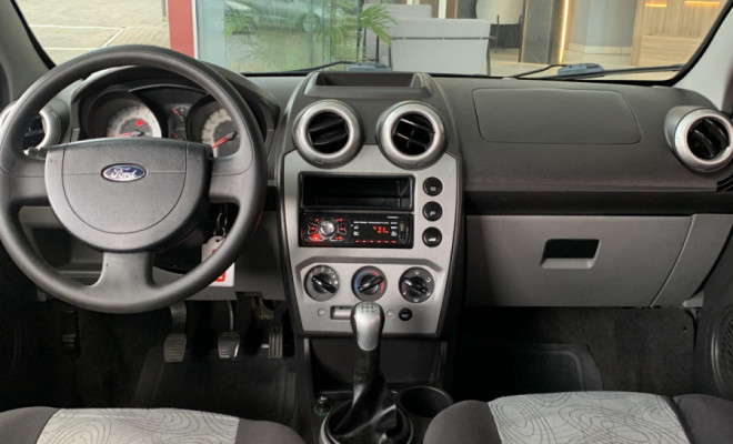 Ford Fiesta Sed. 1.6 8V Flex 4p 2010 Flex-7