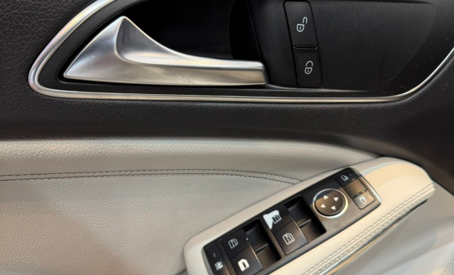 Mercedes-Benz Classe A 200 1.6 TB 16V Style 156cv Aut. 2014 Gasolina-13