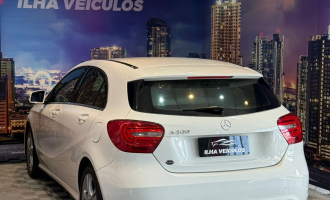 Mercedes-Benz Classe A 200 1.6 TB 16V Style 156cv Aut. 2014 Gasolina-12
