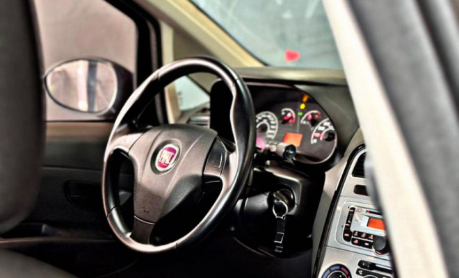 Fiat Punto ATTRACTIVE 1.4 Fire Flex 8V 5p 2012 Flex-4