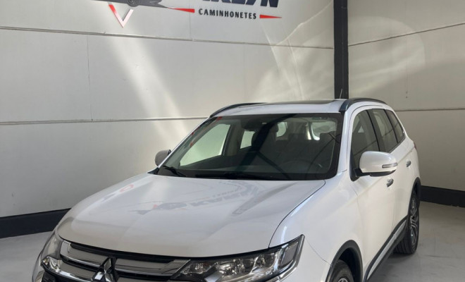 Mitsubishi OUTLANDER 2.2 165cv Diesel Aut. 2016 Diesel