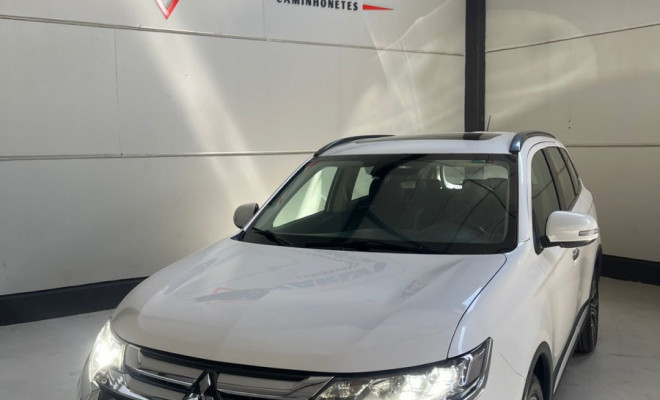 Mitsubishi OUTLANDER 2.2 165cv Diesel Aut. 2016 Diesel-2