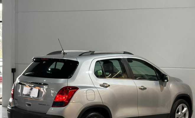 GM - Chevrolet TRACKER LTZ 1.8 16V Flex 4x2 Aut. 2015 Flex-11