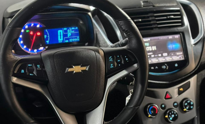 GM - Chevrolet TRACKER LTZ 1.8 16V Flex 4x2 Aut. 2015 Flex-10