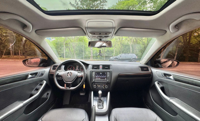 VW - VolksWagen JETTA Comfortline 2.0 T.Flex 8V 4p Tipt. 2013 Flex-9
