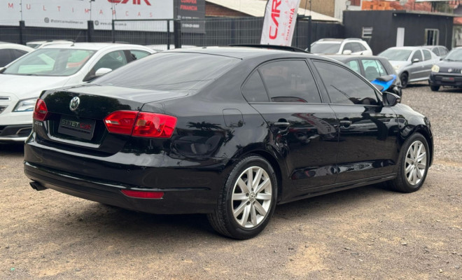 VW - VolksWagen JETTA Comfortline 2.0 T.Flex 8V 4p Tipt. 2013 Flex-1