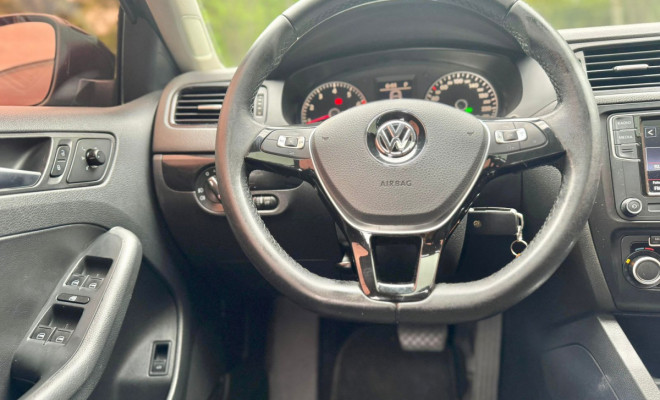 VW - VolksWagen JETTA Comfortline 2.0 T.Flex 8V 4p Tipt. 2013 Flex-10