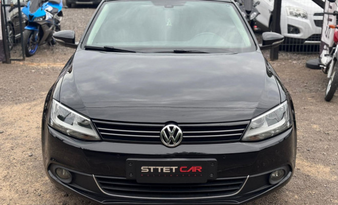 VW - VolksWagen JETTA Comfortline 2.0 T.Flex 8V 4p Tipt. 2013 Flex-3