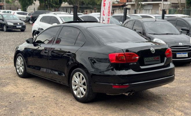 VW - VolksWagen JETTA Comfortline 2.0 T.Flex 8V 4p Tipt. 2013 Flex-2
