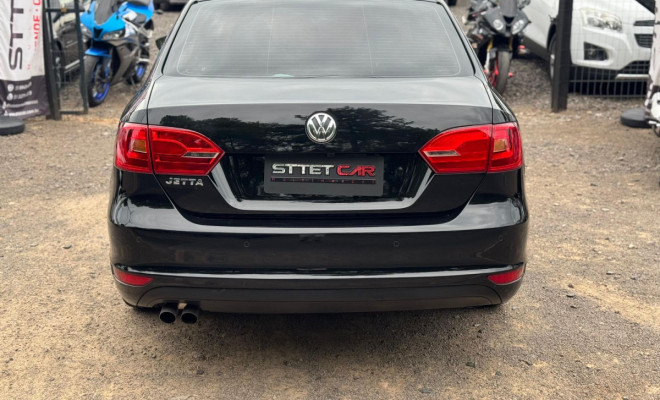 VW - VolksWagen JETTA Comfortline 2.0 T.Flex 8V 4p Tipt. 2013 Flex-4