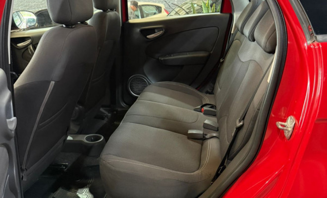 Fiat Grand Siena ATTRAC. 1.4 EVO F.Flex 8V 2014 Flex-8