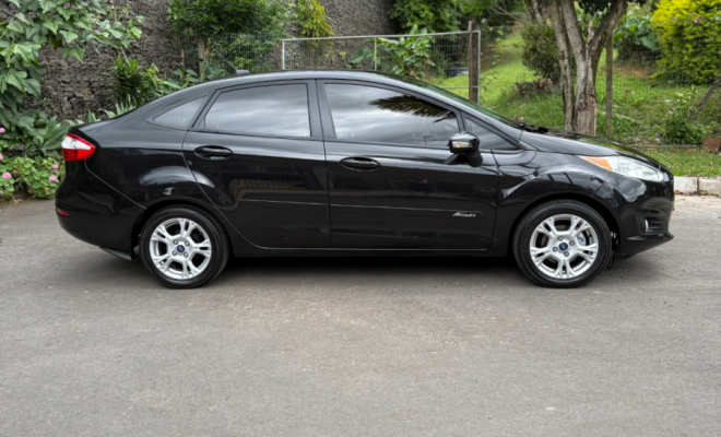 Ford Fiesta Sedan SE 1.6 16V Flex 4p 2014 Flex-15
