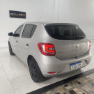Economia, praticidade e confiança em um só carro-12