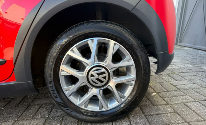 VW - VolksWagen up! cross 1.0 TSI Total Flex 12V 5p 2017 Flex-8