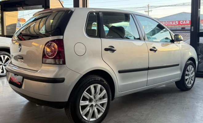 VW - VolksWagen Polo 1.6 E-Flex-1