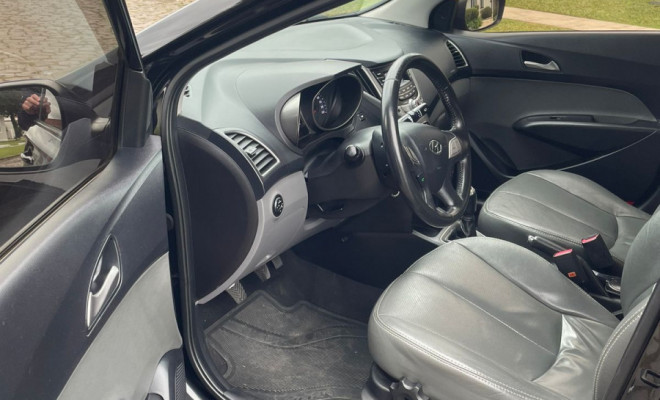 Hyundai HB20S Premium 1.6 Flex 16V Mec. 4p 2014 Flex-8