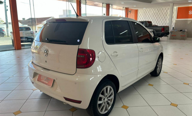 VW - VolksWagen Fox 1.0 Mi Total Flex 8V 5p 2014 Flex-2
