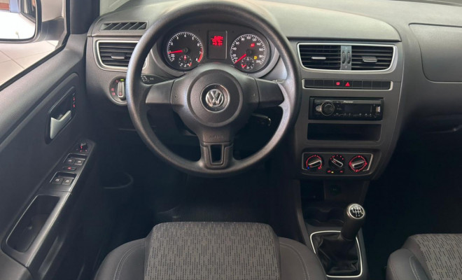VW - VolksWagen Fox 1.0 Mi Total Flex 8V 5p 2014 Flex-6