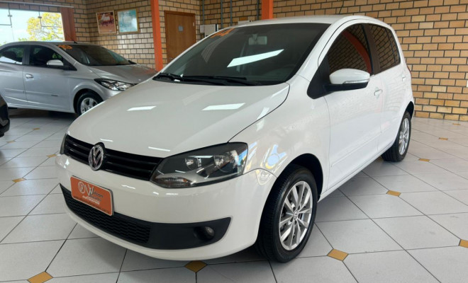 VW - VolksWagen Fox 1.0 Mi Total Flex 8V 5p 2014 Flex