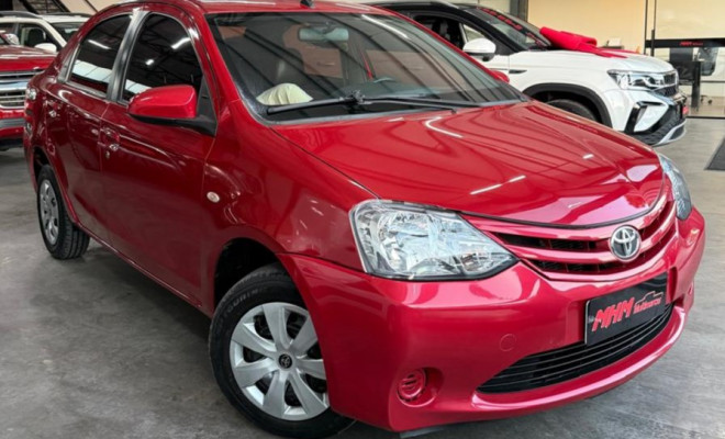 Toyota ETIOS XS Sedan 1.5-0