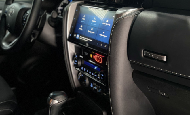 Toyota Hilux SW4 SRX 2024 Diesel 4x4 Automática — luxo, potência e segurança em um só SUV.-5