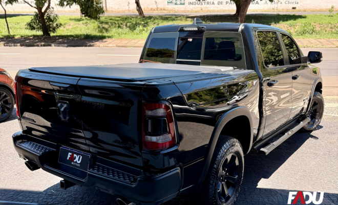 RAM 1500 REBEL 5.7 HEMI CD V8 4x4 Aut. 2022 Gasolina-9