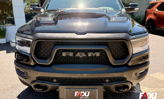 RAM 1500 REBEL 5.7 HEMI CD V8 4x4 Aut. 2022 Gasolina-0