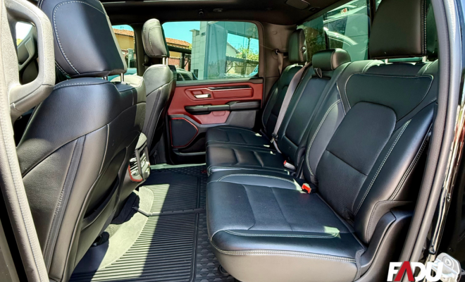 RAM 1500 REBEL 5.7 HEMI CD V8 4x4 Aut. 2022 Gasolina-7