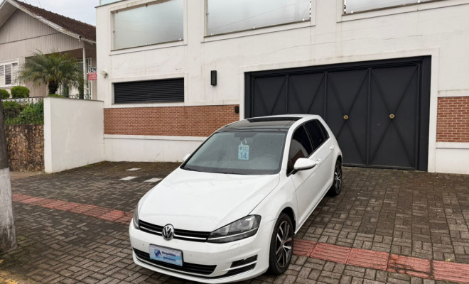 VW - VolksWagen Golf Highline 1.4 TSI 140cv Aut. 2014 Gasolina-1