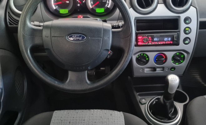 Ford Fiesta Sedan SE 1.6 8V Flex 4p 2014 Flex-2