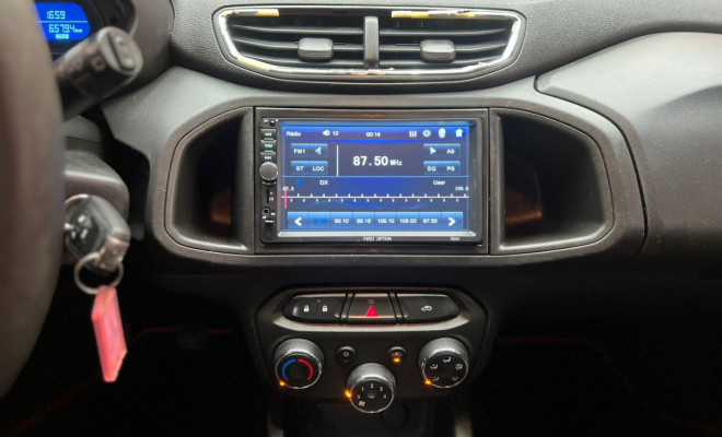 GM - Chevrolet ONIX HATCH LT 1.4 8V FlexPower 5p Mec. 2015 Flex-8