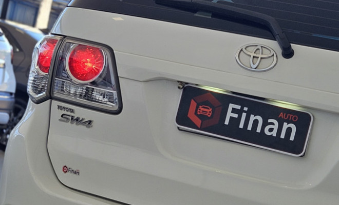 Toyota Hilux SW4 SR 4x2 2.7/ 2.7 Flex 16V Aut. 2015 Flex-7