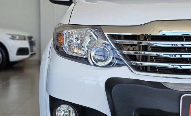 Toyota Hilux SW4 SR 4x2 2.7/ 2.7 Flex 16V Aut. 2015 Flex-3