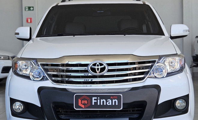 Toyota Hilux SW4 SR 4x2 2.7/ 2.7 Flex 16V Aut. 2015 Flex-0