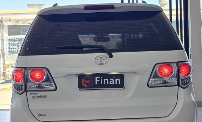 Toyota Hilux SW4 SR 4x2 2.7/ 2.7 Flex 16V Aut. 2015 Flex-5