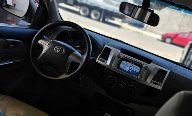 Toyota Hilux SW4 SR 4x2 2.7/ 2.7 Flex 16V Aut. 2015 Flex-11