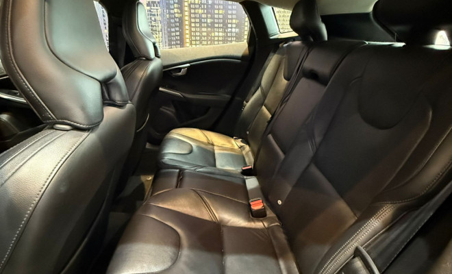 Volvo V40 T-3 KINETIC 1.5 Aut. 2016 Gasolina-10