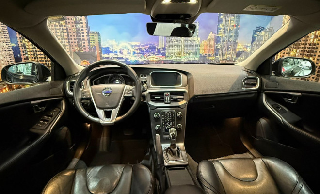 Volvo V40 T-3 KINETIC 1.5 Aut. 2016 Gasolina-4