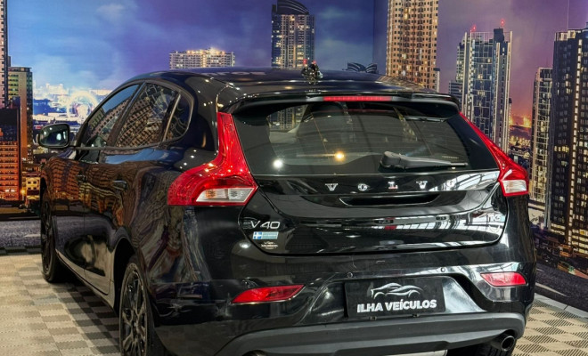 Volvo V40 T-3 KINETIC 1.5 Aut. 2016 Gasolina-13