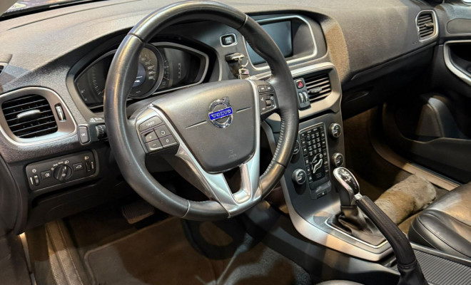 Volvo V40 T-3 KINETIC 1.5 Aut. 2016 Gasolina-3