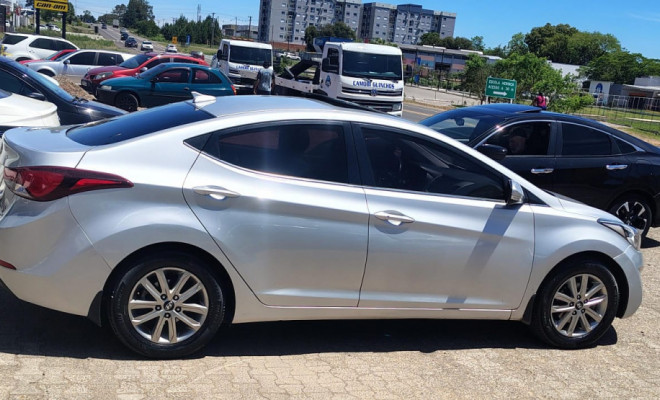 Hyundai Elantra GLS 2.0 16V Flex Aut. 2015 Flex-2