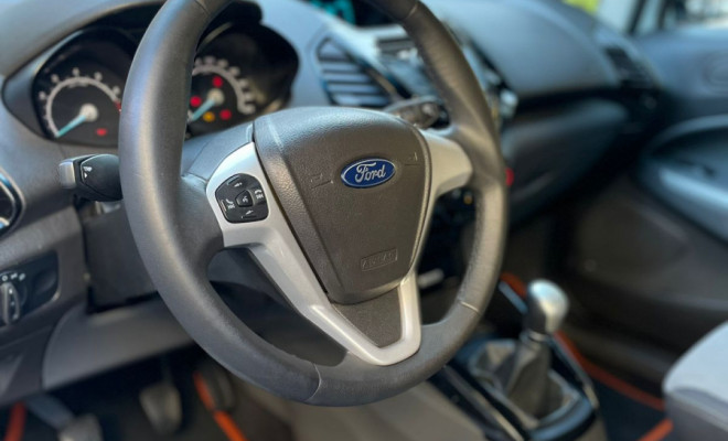 Ford EcoSport FREESTYLE 1.6 1  2017 Flex   ÓTIMO OPÇÃO DE SUV-7